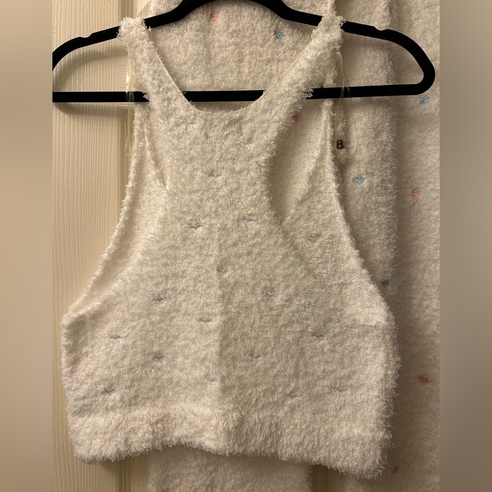 EUC POL white lounge set with hearts size L fits Med-M/L - Picture 3 of 9